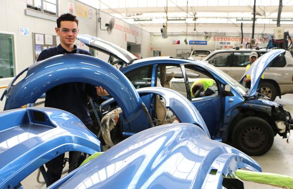 Jobs & Skills WA: Get the skills you need for the job you want, with fee-free and reduced-fee courses: 