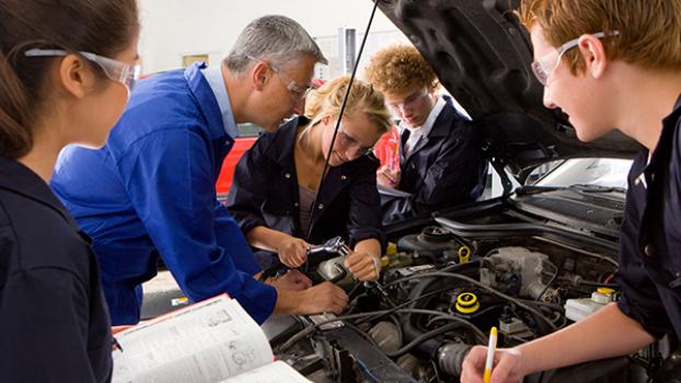 Jobs and Skills WA: Automotive courses