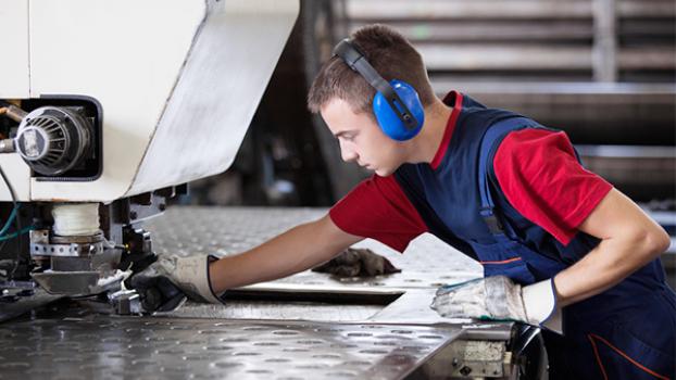 Jobs and Skills WA: Engineering courses