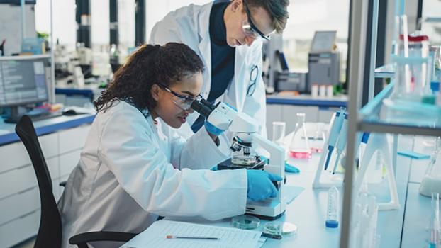 Jobs and Skills WA: Science and Laboratory Technician courses